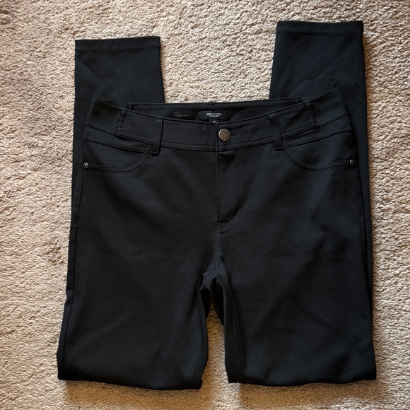Simply Vera Vera Wang Black Mid-Rise Skinny Straight Leg Jeans. Women Size M - Picture 3 of 8